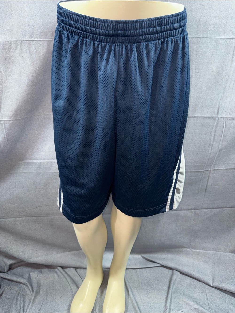 2919-Nike Men’s Navy Basketball Athletic Mesh Shorts with White Side Panels